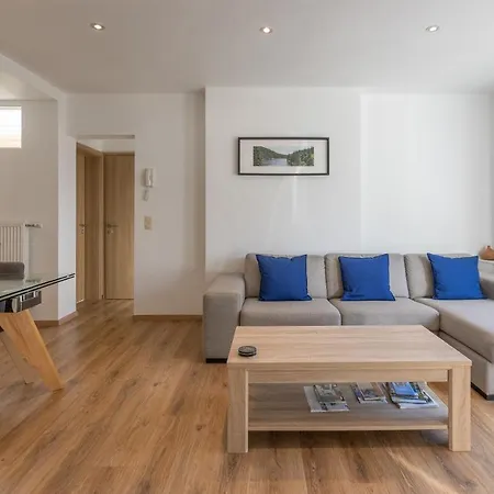 Avec Rooftop Au Centre De