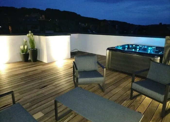 Avec Rooftop Au Centre De